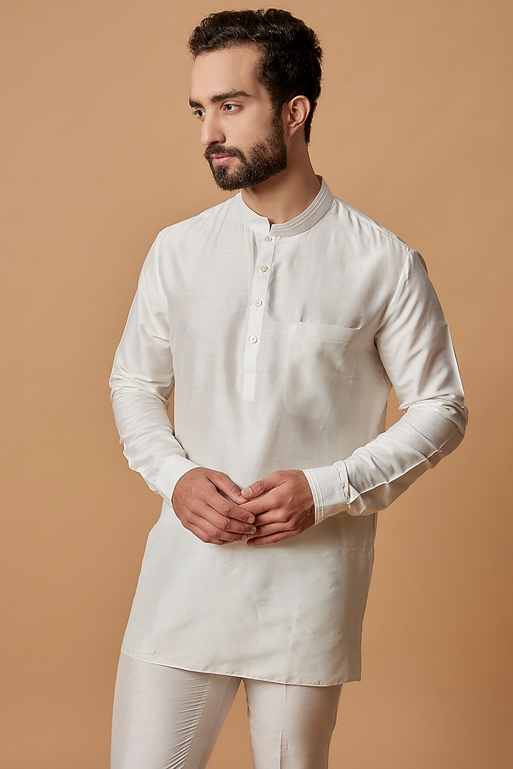 Off-White Cotton Silk Kurta by Bubber Couture at Pernia's Pop Up Shop