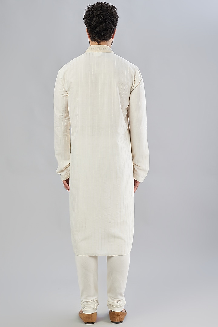 White Embroidered Kurta Set by Bubber Couture at Pernia's Pop Up Shop
