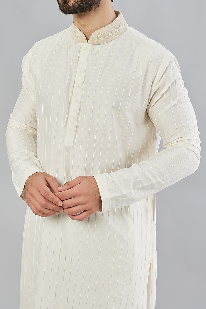 White Embroidered Kurta Set by Bubber Couture at Pernia's Pop Up Shop