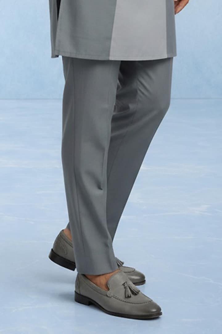 Grey Chambray Color-Blocked Kurta Set by Bubber Couture at Pernia's Pop Up Shop