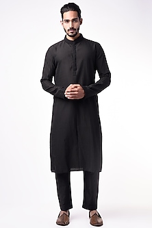 product-color-Black