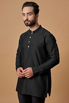 product-color-Black