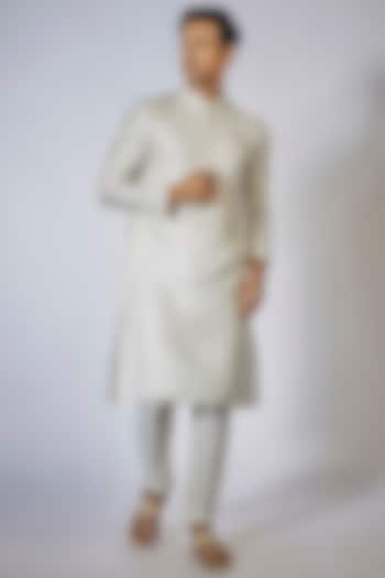 Off-White Jacquard Silk Mirror Embroidered Kurta Set by Bubber Couture at Pernia's Pop Up Shop