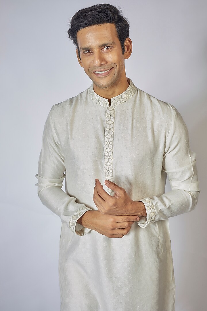 Off-White Jacquard Silk Mirror Embroidered Kurta Set by Bubber Couture at Pernia's Pop Up Shop
