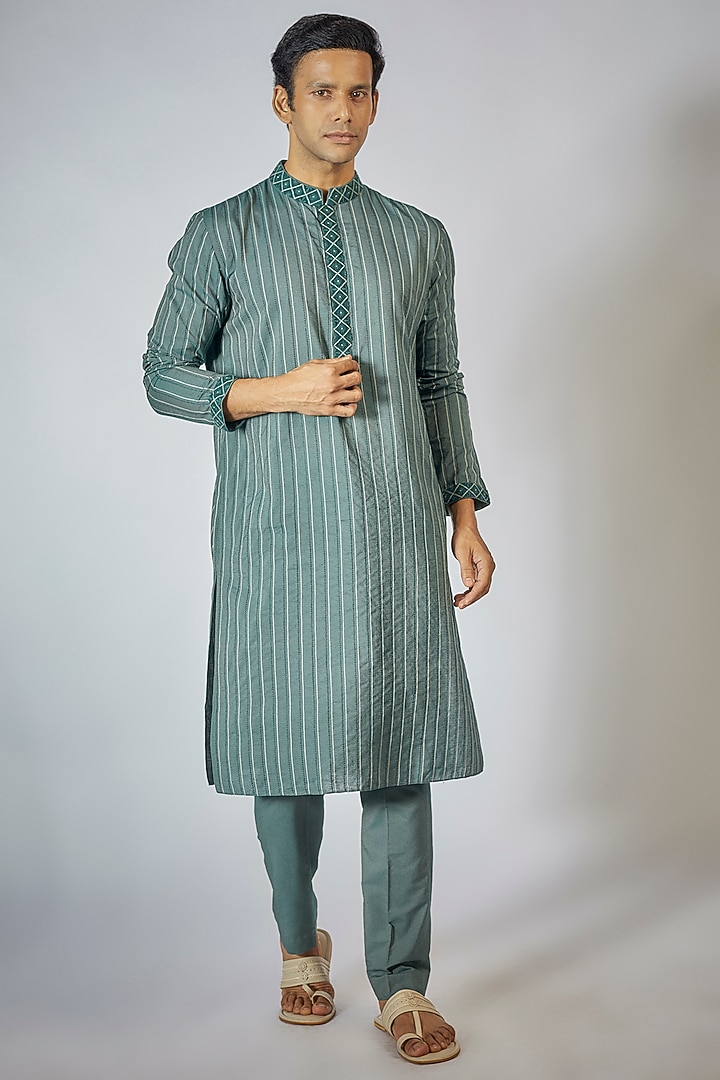 Green & White Cotton Silk Resham Embroidered Anchor Textured Kurta Set by Bubber Couture at Pernia's Pop Up Shop