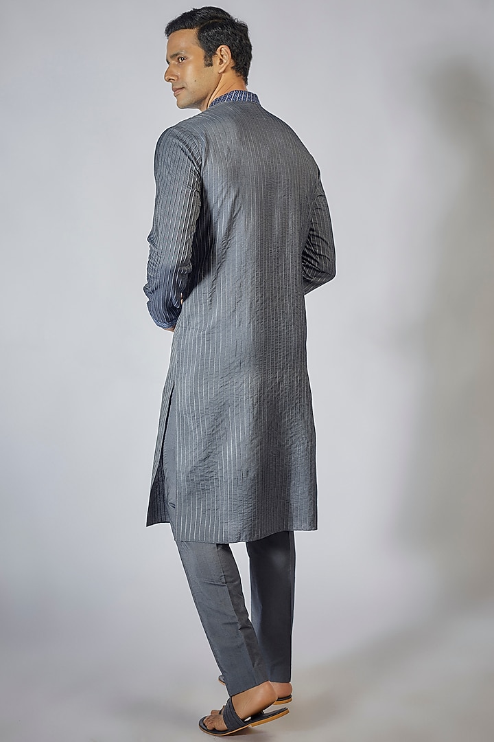 Grey & Off-White Cotton Silk Resham Embroidered Pintuck Kurta Set by Bubber Couture at Pernia's Pop Up Shop