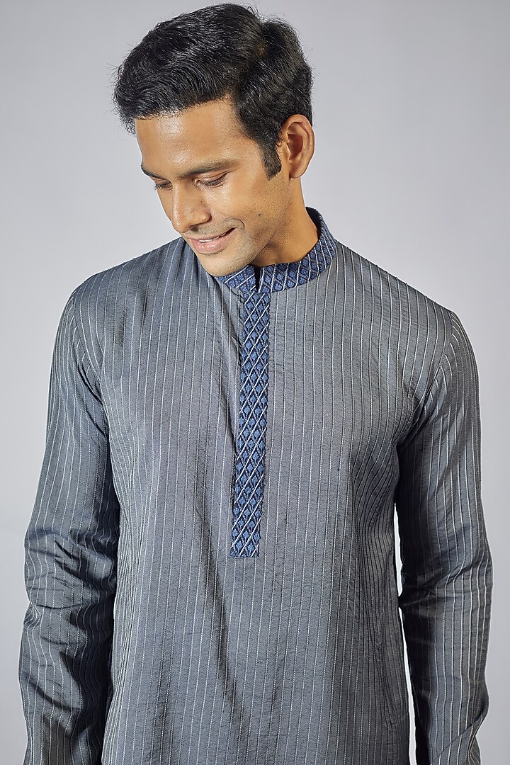 Grey & Off-White Cotton Silk Resham Embroidered Pintuck Kurta Set by Bubber Couture at Pernia's Pop Up Shop