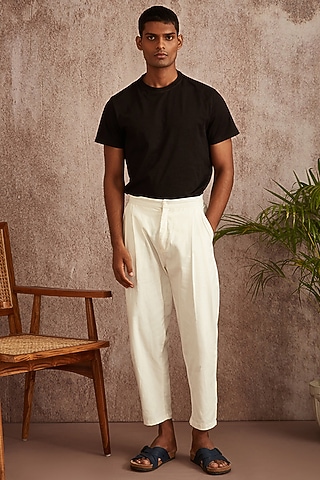 White Cotton Twill Pleated Pants by BLUEHOUR