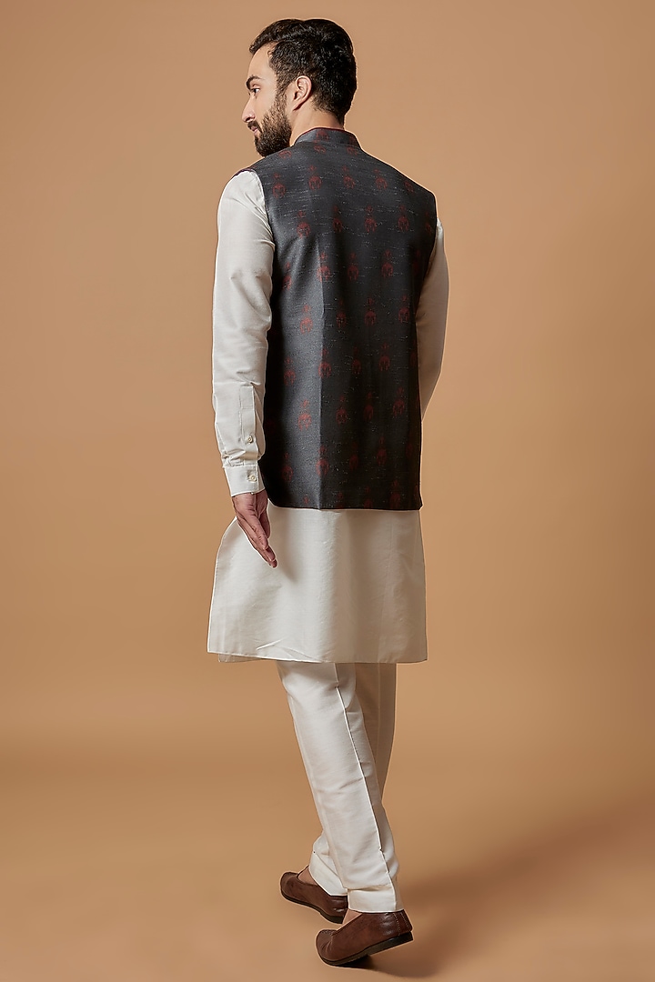 Grey Flat Raw Silk Digital Printed Bundi Jacket by Bubber Couture at Pernia's Pop Up Shop
