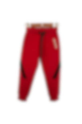 Red Printed Joggers For Boys by BYB PREMIUM