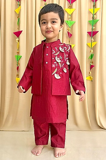 Maroon Dola Silk Bundi Jacket Set For Boys by BYB PREMIUM at Pernia's Pop Up Shop