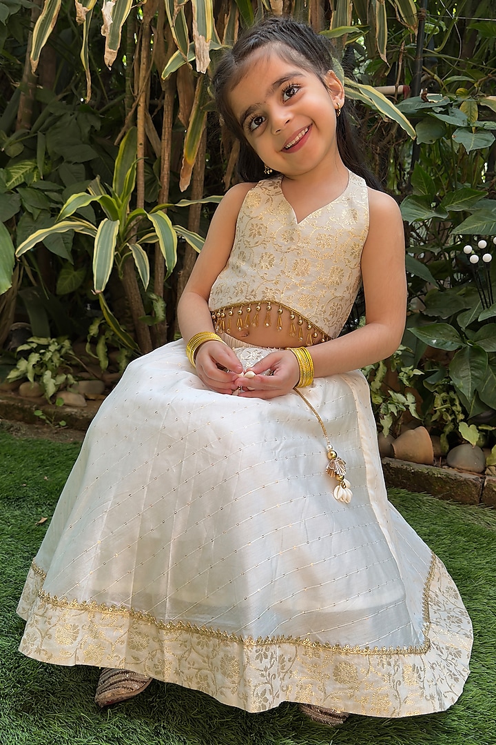 Off-White Chanderi Embellished Skirt Set For Girls by BYB PREMIUM at Pernia's Pop Up Shop