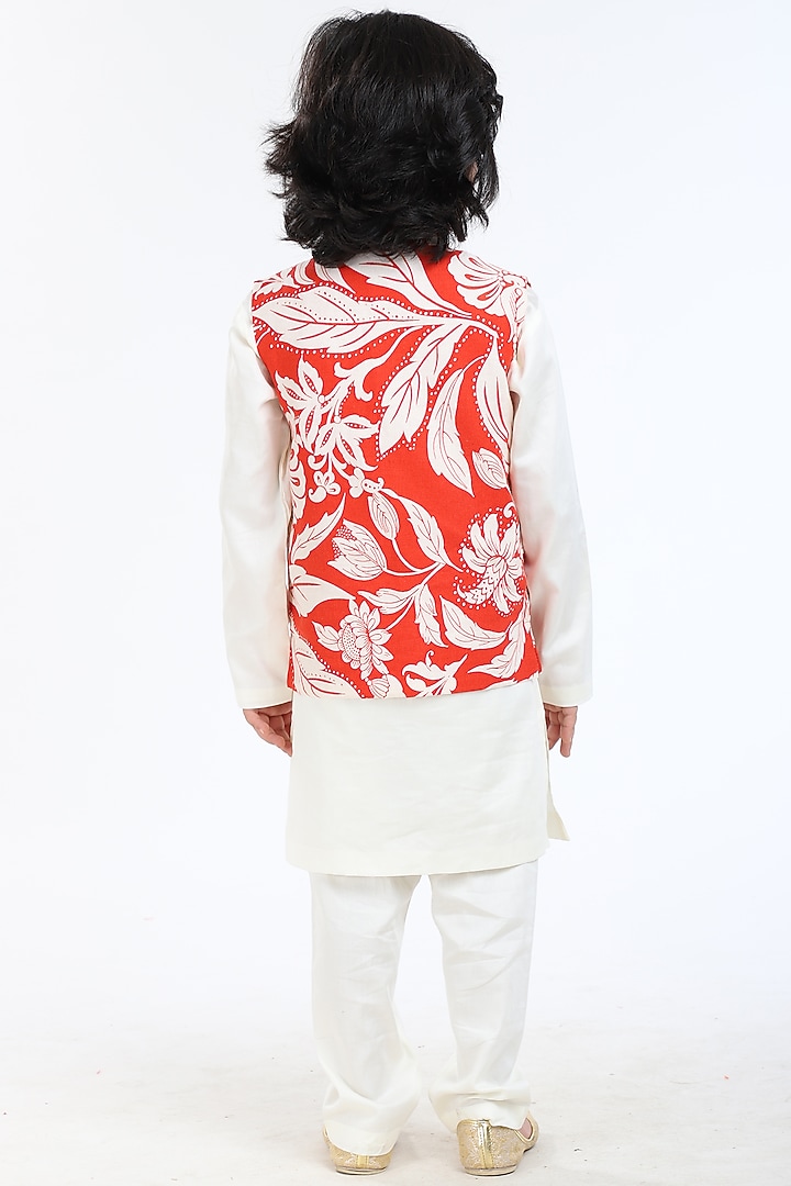 White Kurta Set With Jacket For Boys by BYB PREMIUM at Pernia's Pop Up Shop
