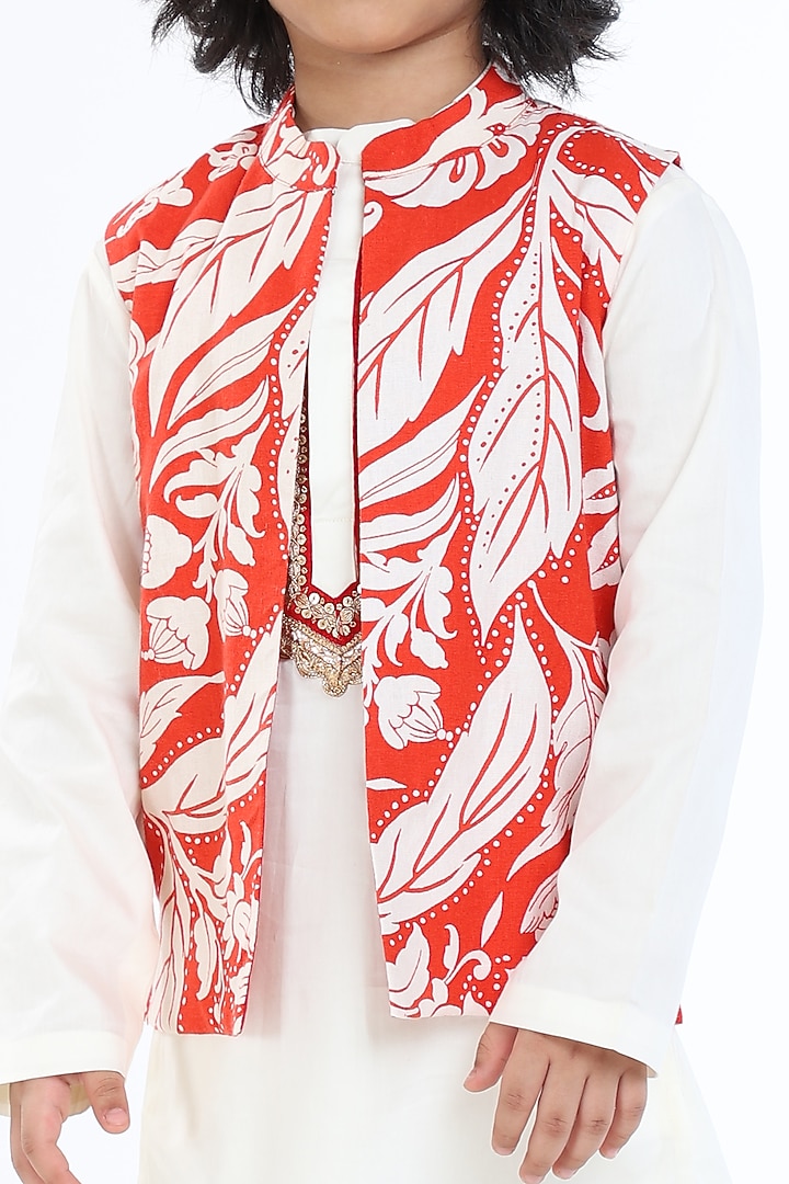 White Kurta Set With Jacket For Boys by BYB PREMIUM at Pernia's Pop Up Shop