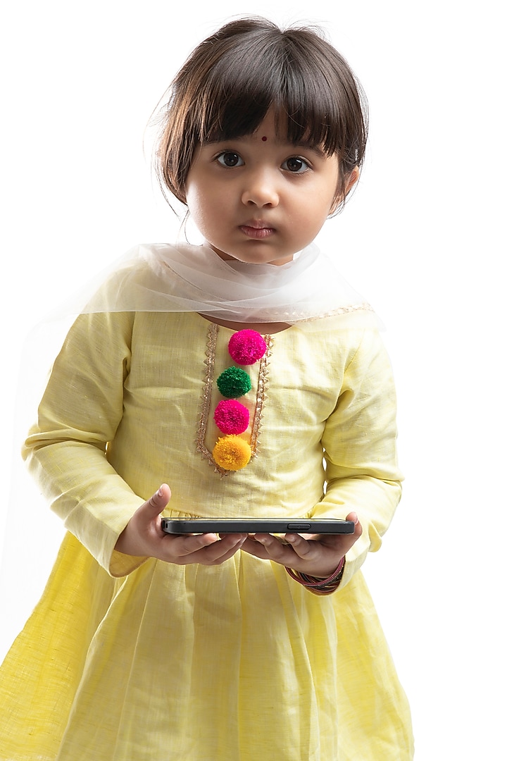 Lime Green Linen Kurta Set For Girls by BYB PREMIUM at Pernia's Pop Up Shop