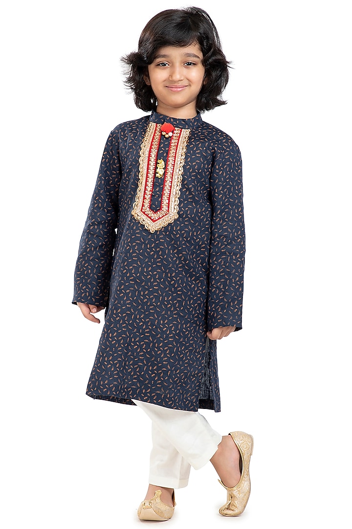 Navy Blue Linen Embellished Kurta Set For Boys by BYB PREMIUM