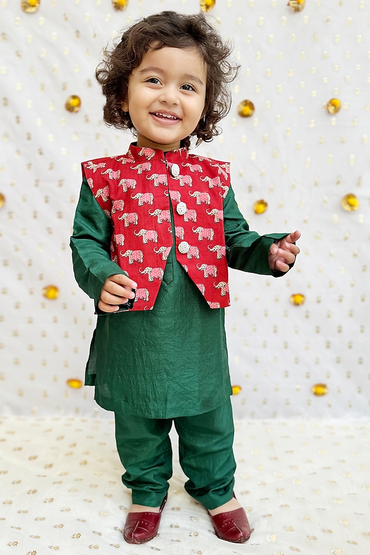 Red Pure Cotton Animal Printed Nehru Jacket Set For Boys by BYB PREMIUM