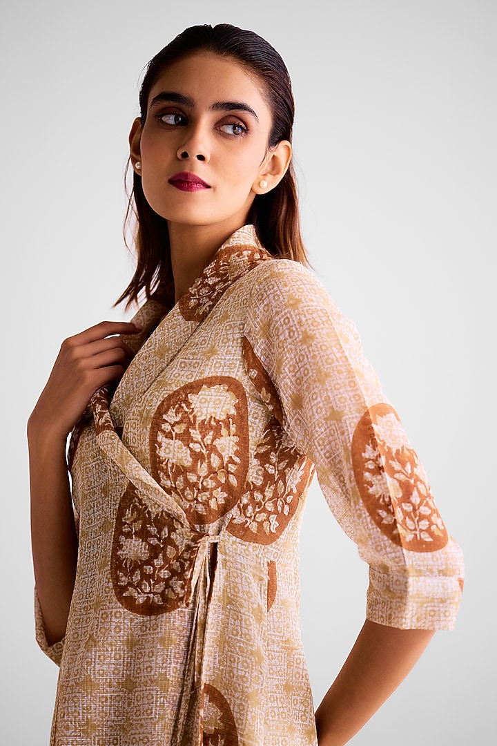Natural Brown Kota Doria Cotton Hand Block Printed Angrakha Kurta Set by Cotton and Clay at Pernia's Pop Up Shop