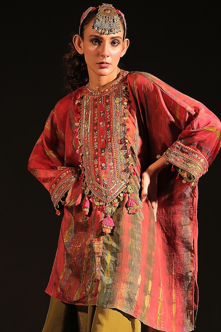 Fuchsia Habutai Silk Handwork Kaftan Set by Capisvirleo at Pernia's Pop Up Shop