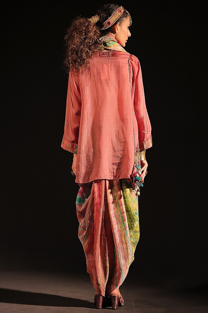 Lavender Habutai Silk Tie-Dye Pleated Dhoti Set by Capisvirleo at Pernia's Pop Up Shop