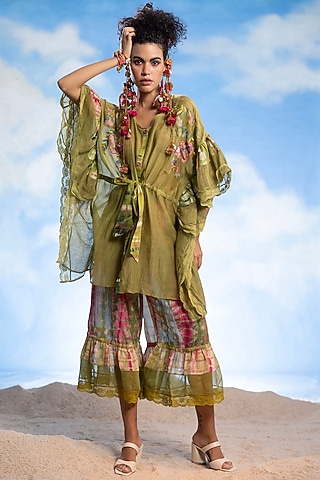 Green Chanderi Silk & Cotton Embroidered Co-Ord Set by Capisvirleo
