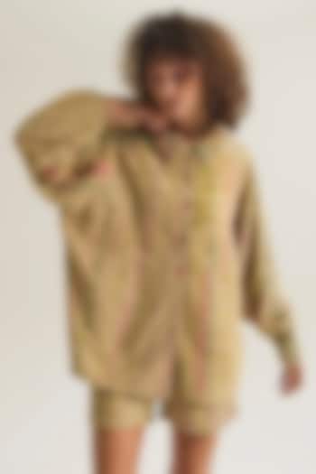 Ecru Chanderi Silk Tie-Dyed Shorts by Capisvirleo at Pernia's Pop Up Shop