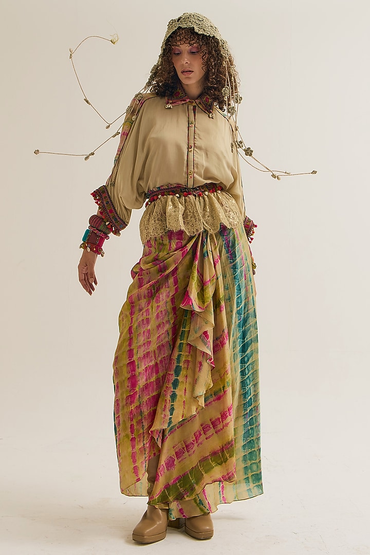Ecru Habutai Silk & Cotton Silk Thread Work Co-Ord Set by Capisvirleo at Pernia's Pop Up Shop