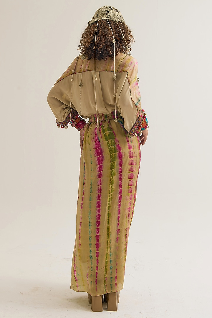 Ecru Habutai Silk & Cotton Silk Thread Work Co-Ord Set by Capisvirleo at Pernia's Pop Up Shop