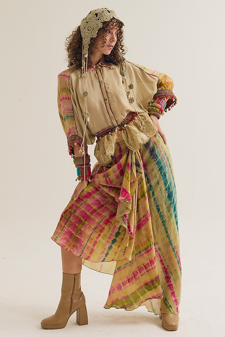 Ecru Habutai Silk & Cotton Silk Thread Work Co-Ord Set by Capisvirleo at Pernia's Pop Up Shop