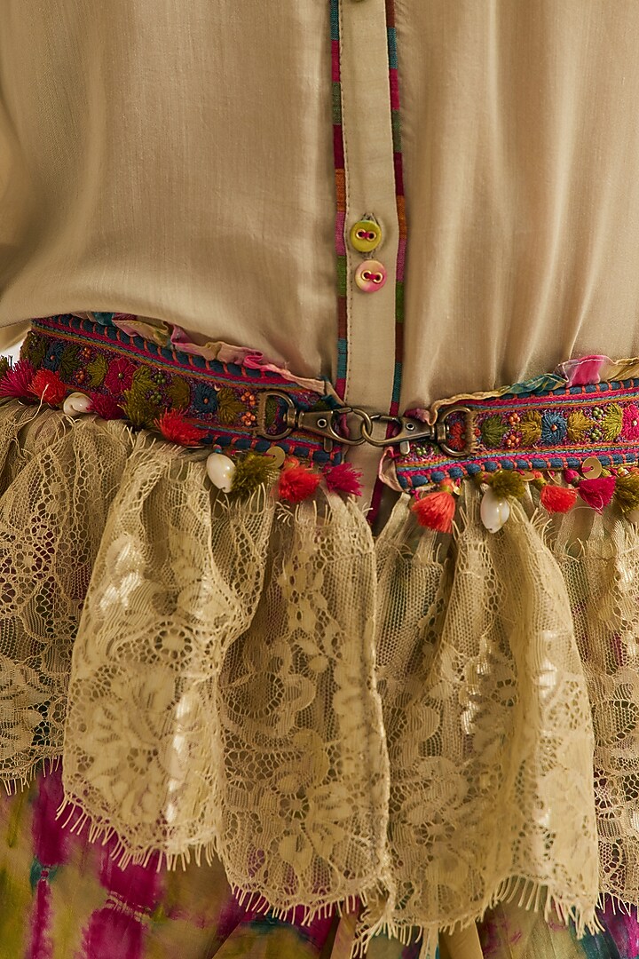 Ecru Habutai Silk & Cotton Silk Thread Work Co-Ord Set by Capisvirleo at Pernia's Pop Up Shop