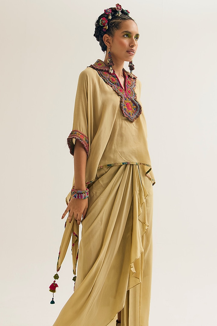 Ecru Cotton Silk Embroidered Cape Set by Capisvirleo at Pernia's Pop Up Shop