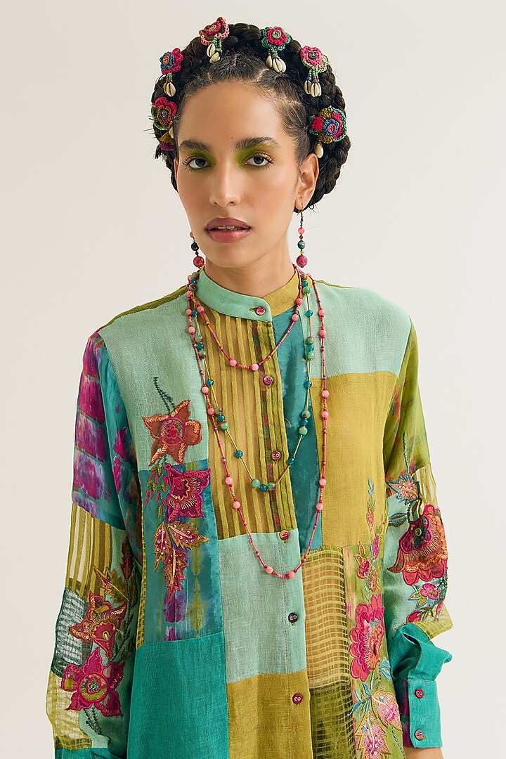 Green Linen & Jute Embroidered Kurta Set by Capisvirleo at Pernia's Pop Up Shop