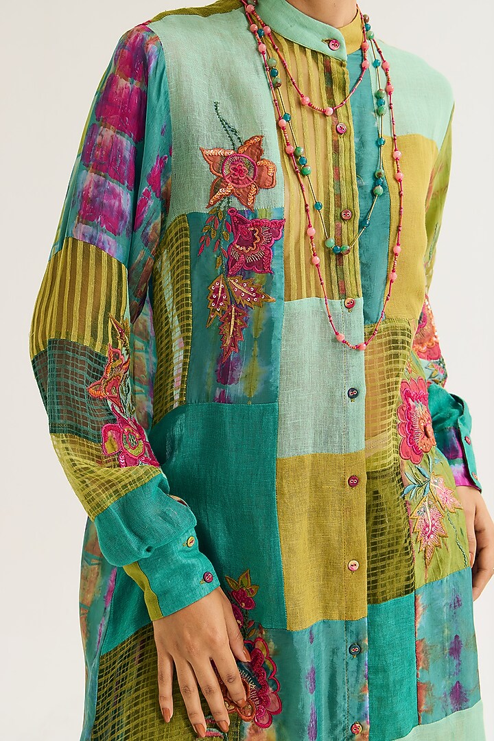 Green Linen & Jute Embroidered Kurta Set by Capisvirleo at Pernia's Pop Up Shop