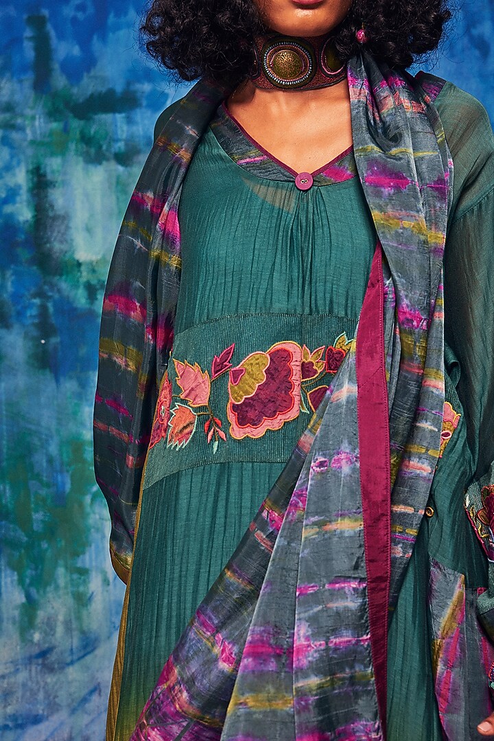Teal & Olive Chanderi Applique Embroidered Kurta Set by Capisvirleo at Pernia's Pop Up Shop