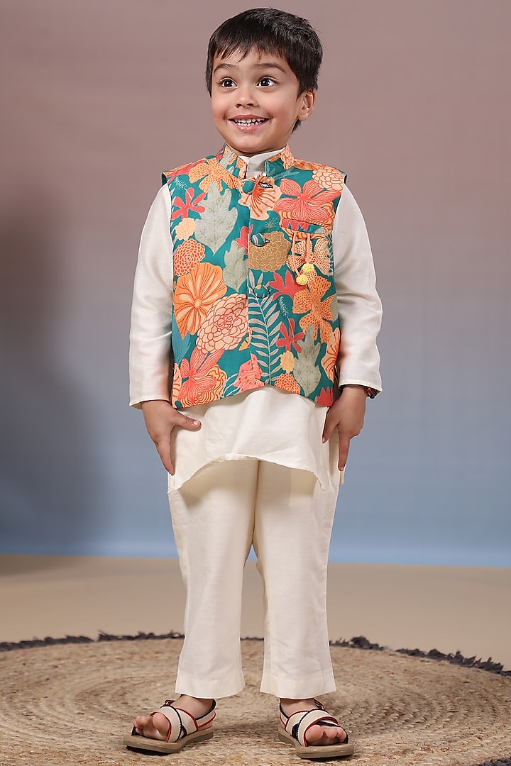 Green Muslin Floral Printed Nehru Jacket Set For Boys by Casa Ninos