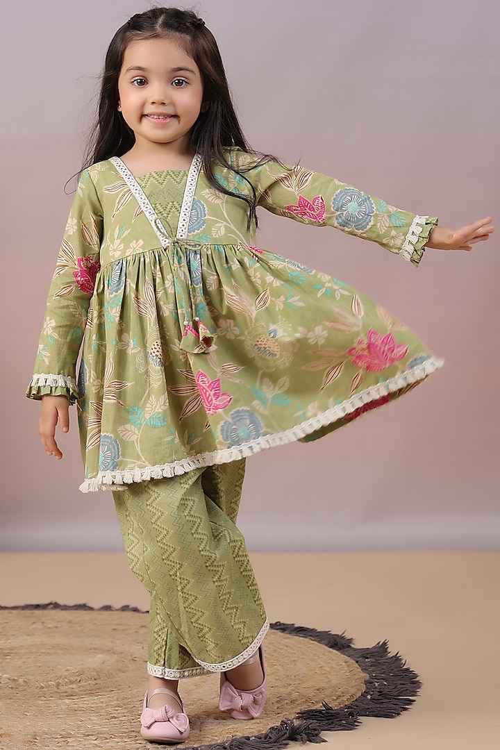 Green Cotton Floral Printed Kurta Set For Girls by Casa Ninos at Pernia's Pop Up Shop