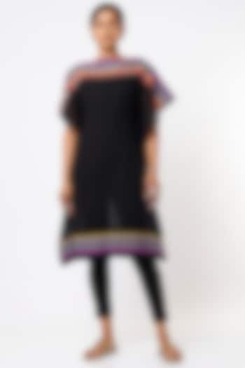 Black Cotton Kaftan by THE WOVEN LAB at Pernia's Pop Up Shop