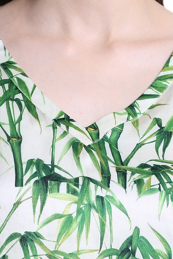 Green Mulberry Silk Printed Night Suit by CatNap at Pernia's Pop Up Shop
