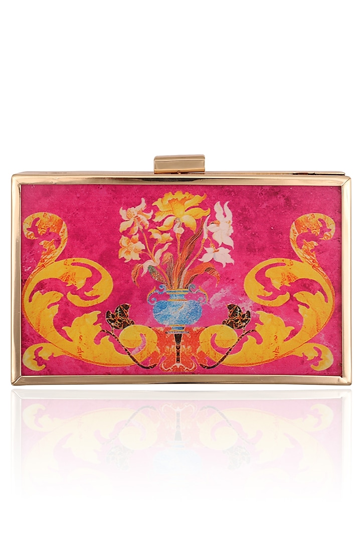 RASEEL AT CASAPOP presents Pink digital print clutch available only at Pernia's Pop Up Shop.