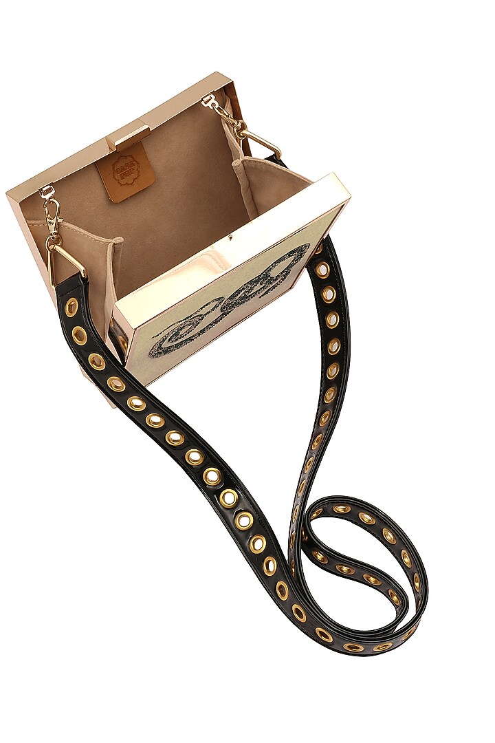 RASEEL AT CASAPOP presents White snake motif crystal work clutch available only at Pernia's Pop Up Shop.