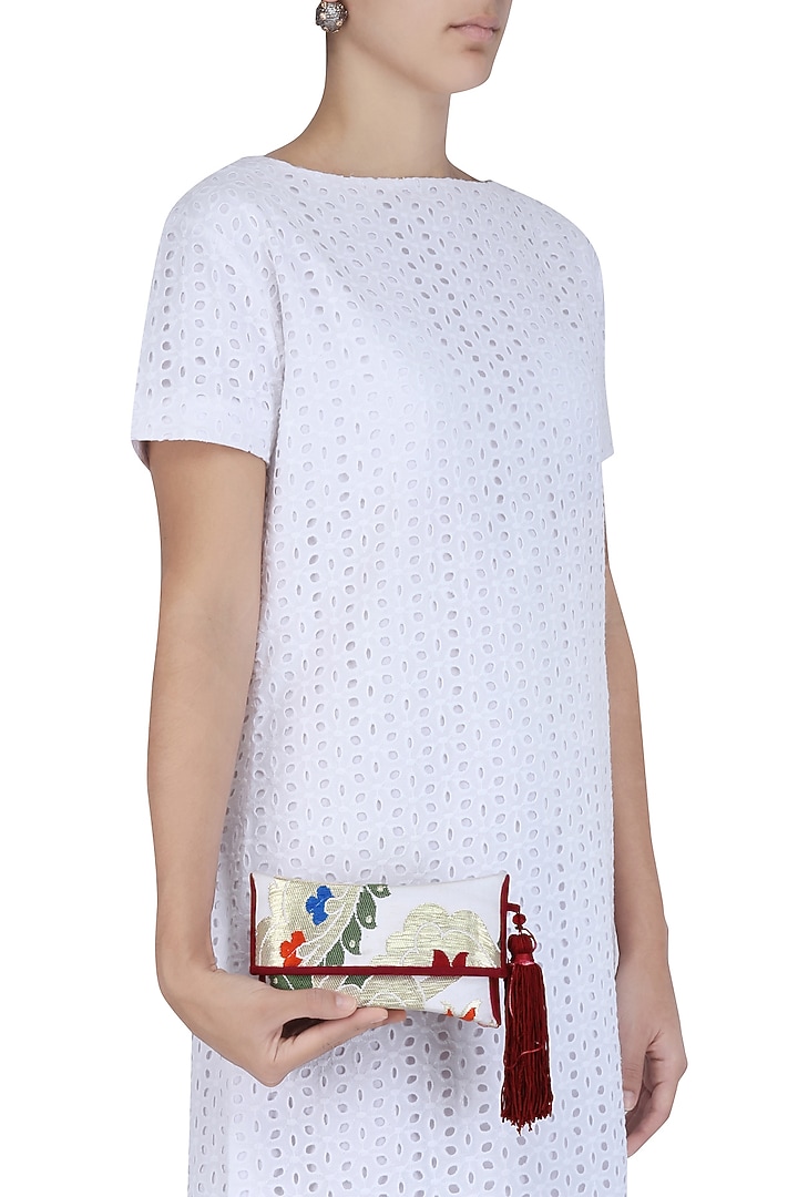 RASEEL AT CASAPOP presents White floral Pattern Hand Woven Pouch Clutch available only at Pernia's Pop Up Shop.