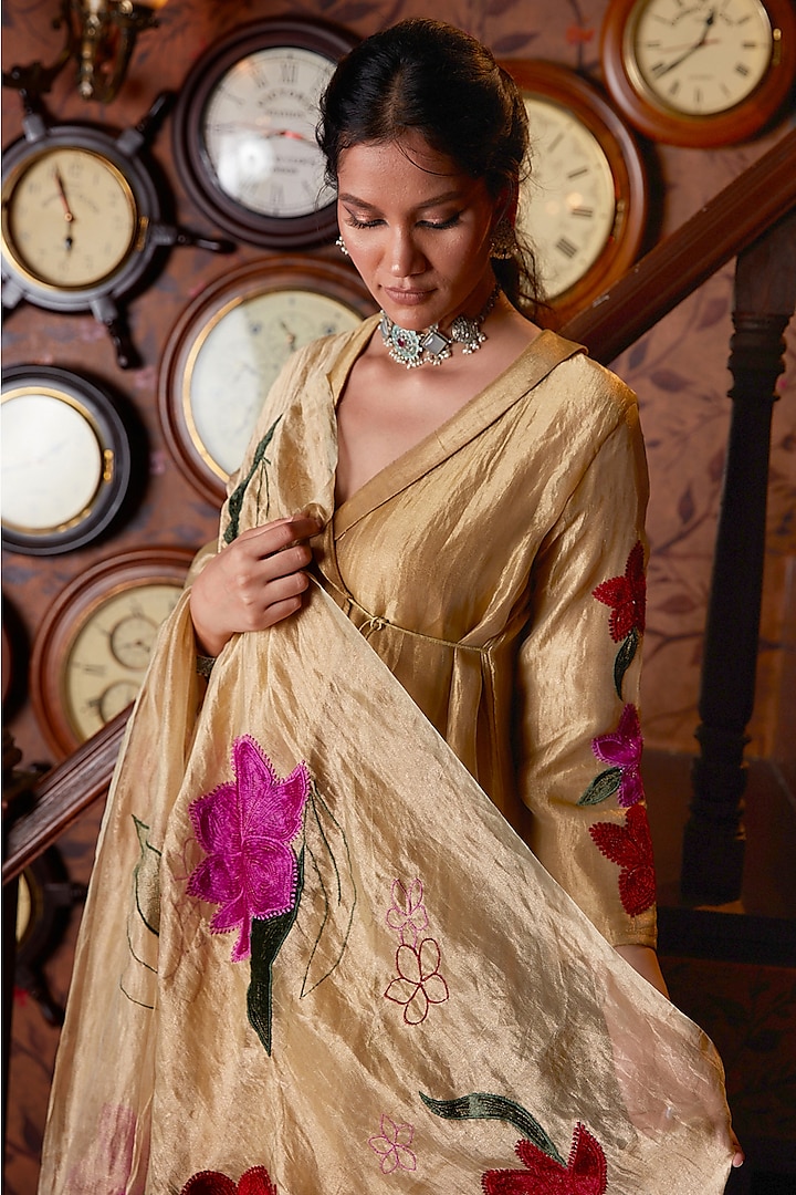 Black Applique Embroidered Saree Set Design by Ashima Leena at Pernia's Pop  Up Shop 2024