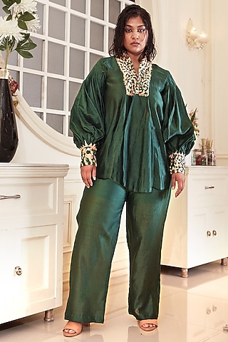Bottle Green Silk Chanderi & Linen Silk Thread Embroidered Co-Ord Set by Chambray & Co.