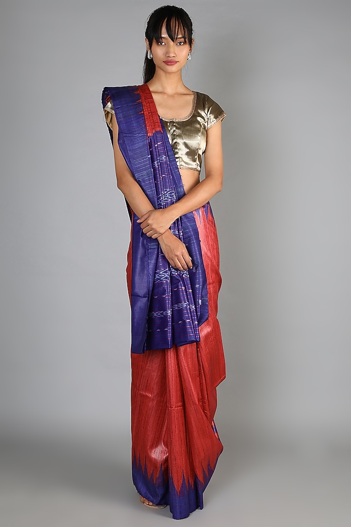 Fuchsia Tussar Ghicha Handloom Saree Set With Blue Temple Border by Chaturbhuj Das at Pernia's Pop Up Shop