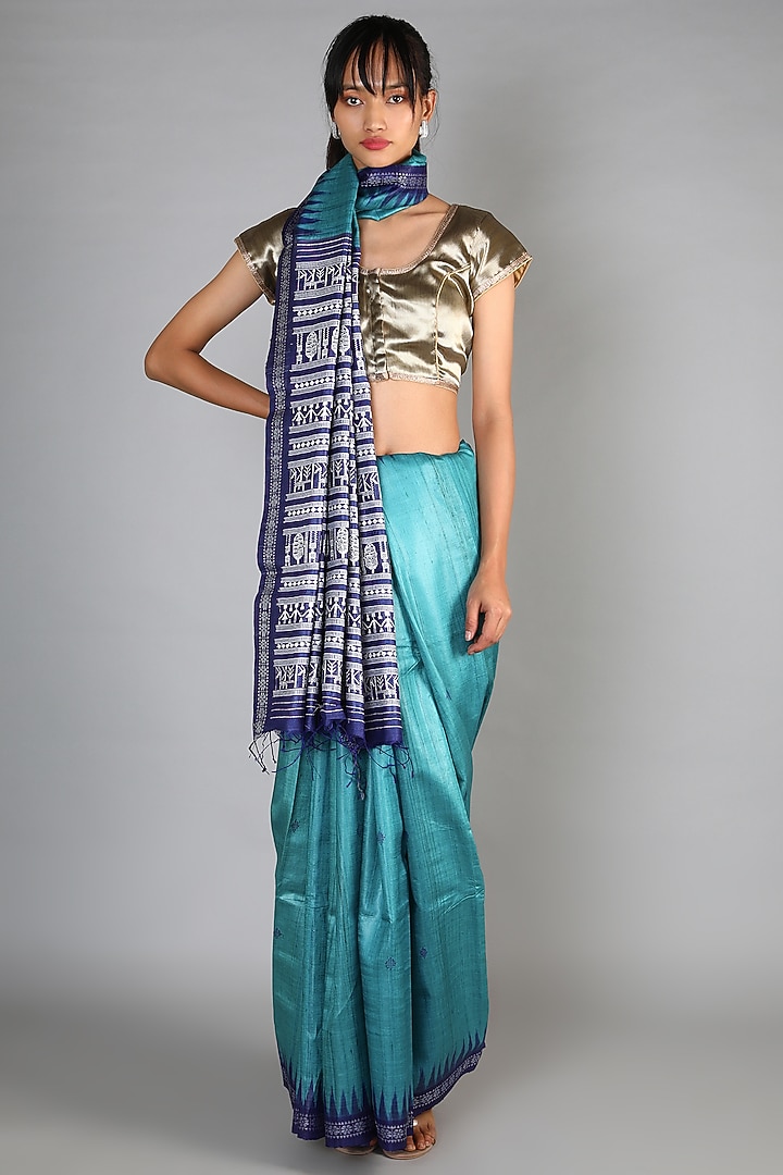 Teal Tussar Handloom Saree Set With Navy Blue Palla by Chaturbhuj Das at Pernia's Pop Up Shop