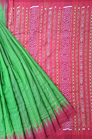 Green & Red Handwoven Saree by Chatrubhuja Das (Junior)