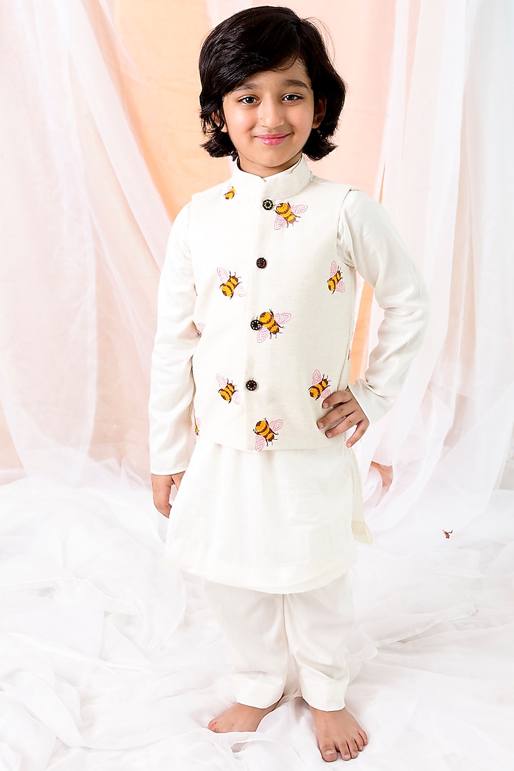 Ivory Cotton Kurta Set With Embroidered Bundi Jacket For Boys by Chotibuti