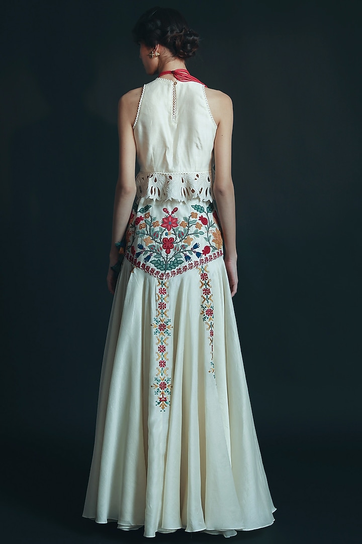 Ivory Embroidered Wedding Lehenga by Chandrima at Pernia's Pop Up Shop