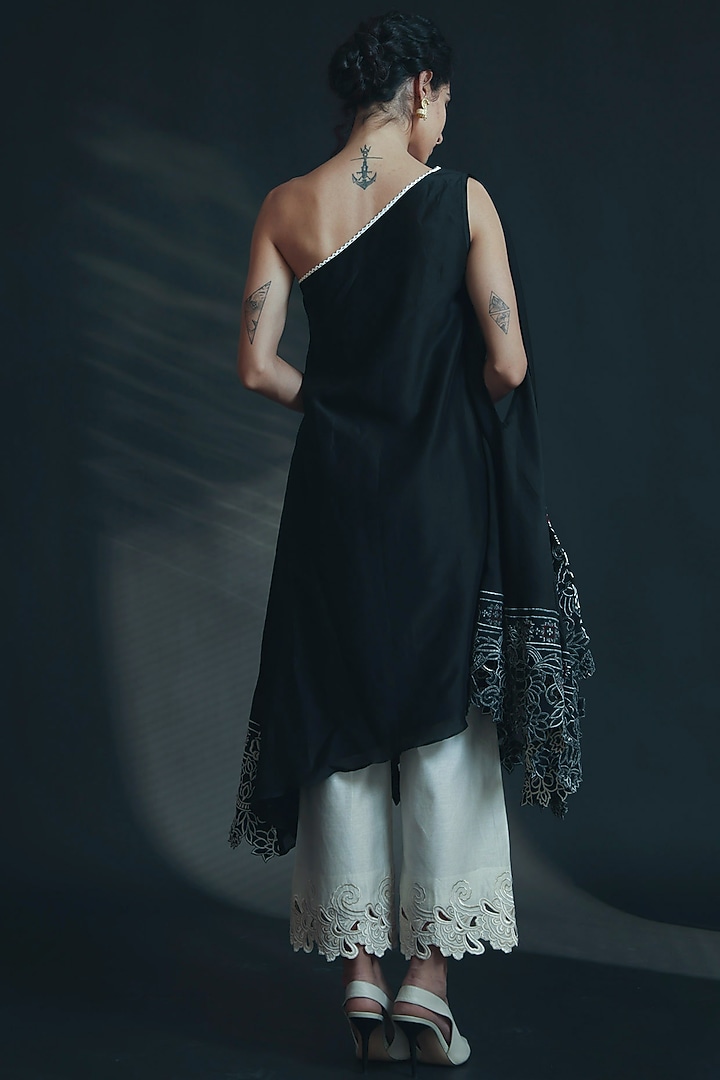 Black Embroidered Off Shoulder Kurta by Chandrima at Pernia's Pop Up Shop