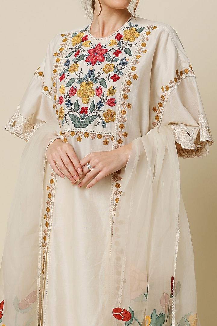 Ivory Chanderi Embroidered Kurta Set by Chandrima at Pernia's Pop Up Shop